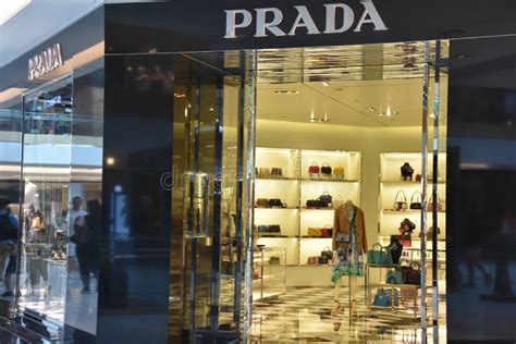 prada store houston.